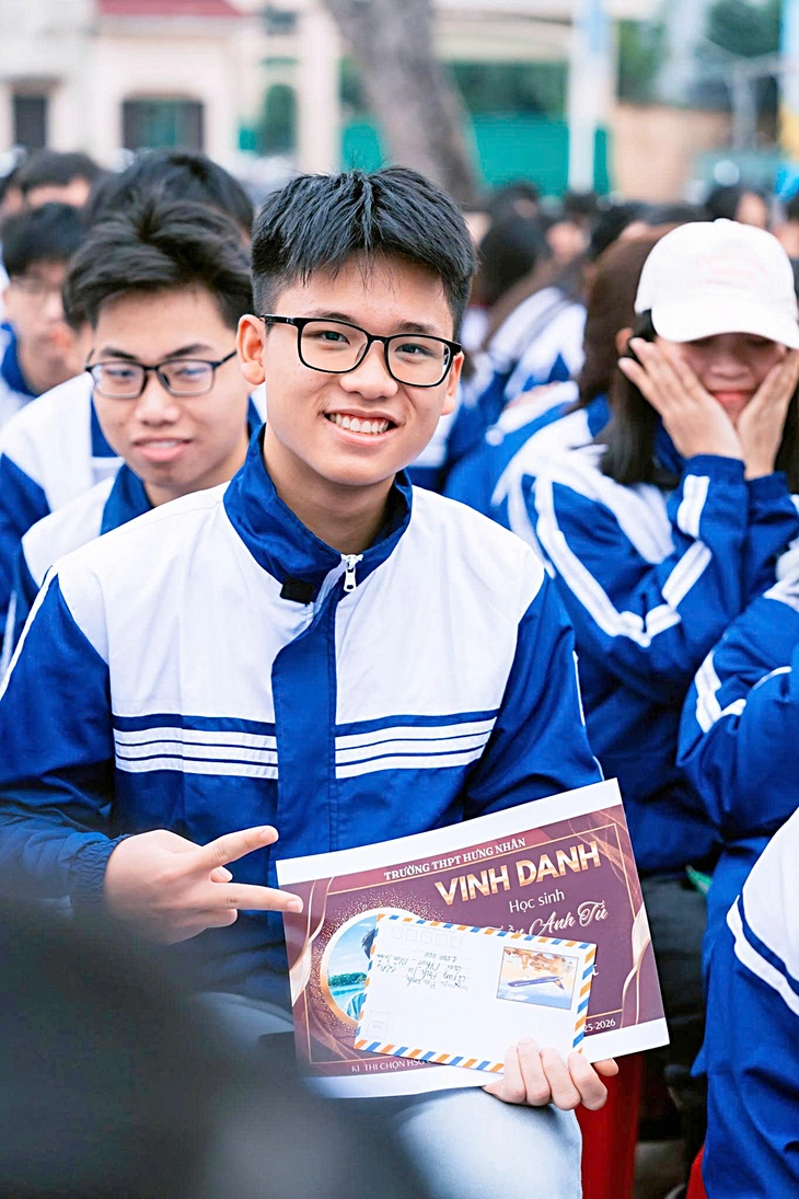 "Săn" tài liệu miễn phí, đoạt giải nhất môn hóa quốc gia - Ảnh 2.