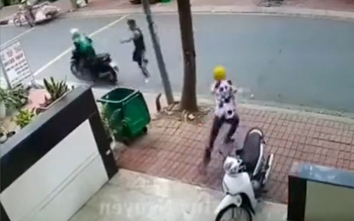 Bị tạm giữ xe vì nồng độ cồn, người đàn ông quay lại 'trộm' chính phương tiện của mình - Ảnh 4.