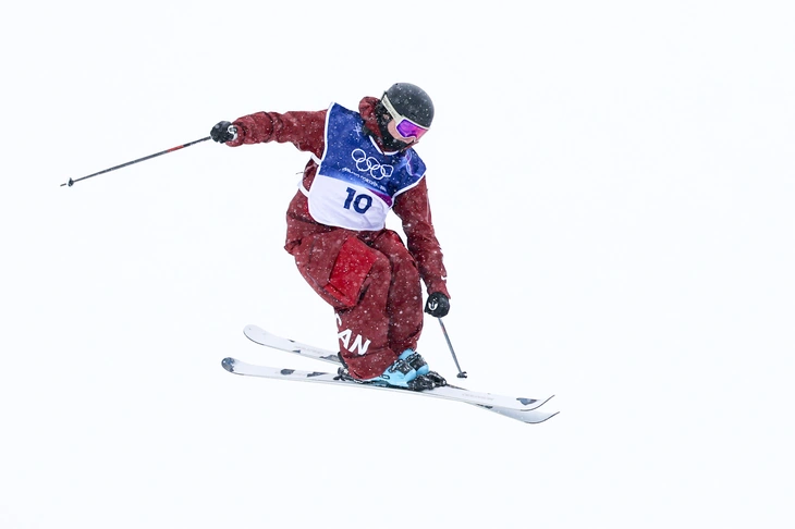 VĐV trượt tuyết Olympic mùa đông gắn vi chip vùng nhạy cảm để chống gian lận - Ảnh 1.