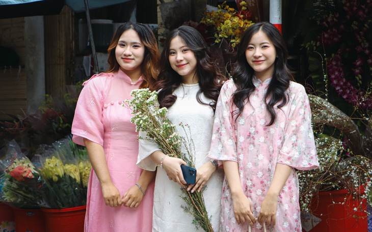 Rộn ràng cho tặng đồ 'cũ người mới ta', ấm lòng dịp năm mới - Ảnh 3.