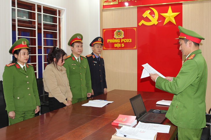 Xưởng sản xuất 60.000 lít giấm giả làm từ axit công nghiệp pha nước lã gắn mác 'lên men tự nhiên' - Ảnh 4.