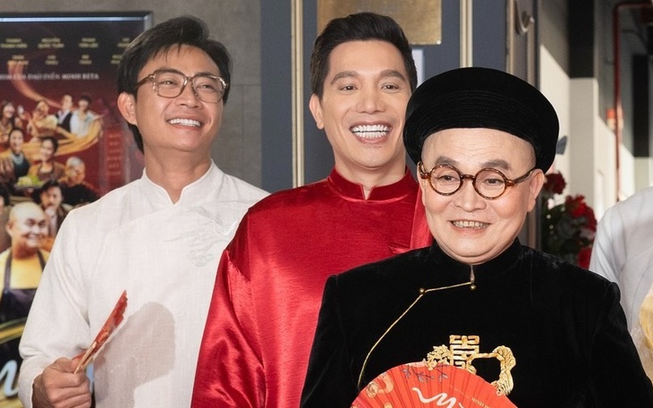 'Mùi phở': Phở ngon, kịch bản phi lý và CEO quỳ lạy khán giả - Ảnh 2.