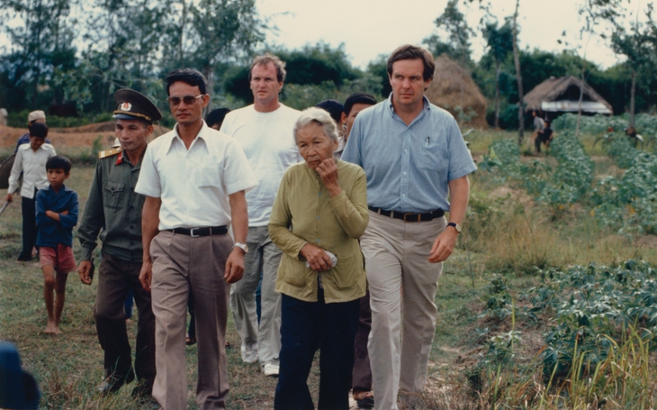 Thomas Vallely - Ảnh 4.