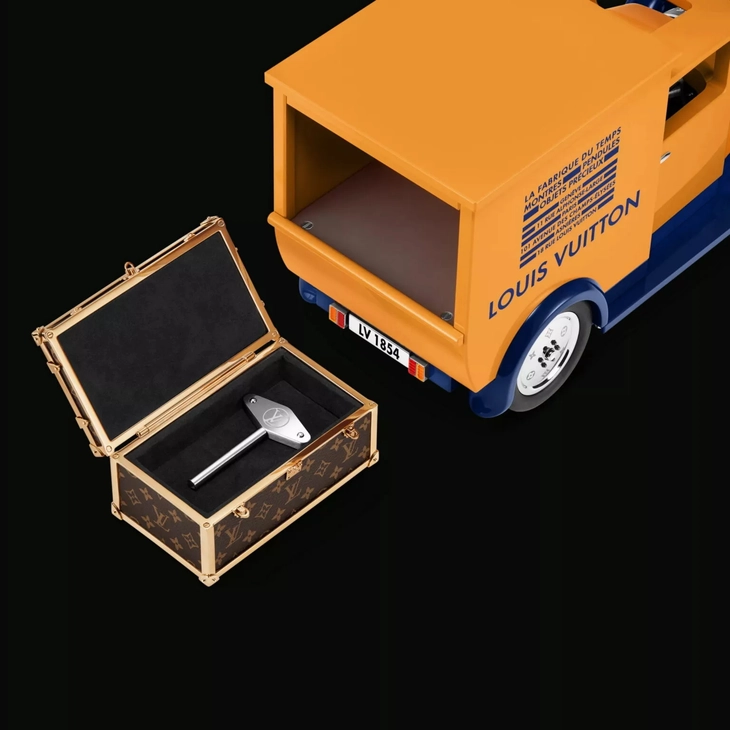 Louis Vuitton - Ảnh 10.