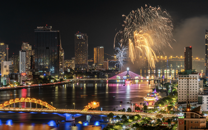 Thêm một cặp đôi Ấn Độ đến Đà Nẵng làm đám cưới VIP, ngành du lịch chào đón tại sân bay - Ảnh 2.