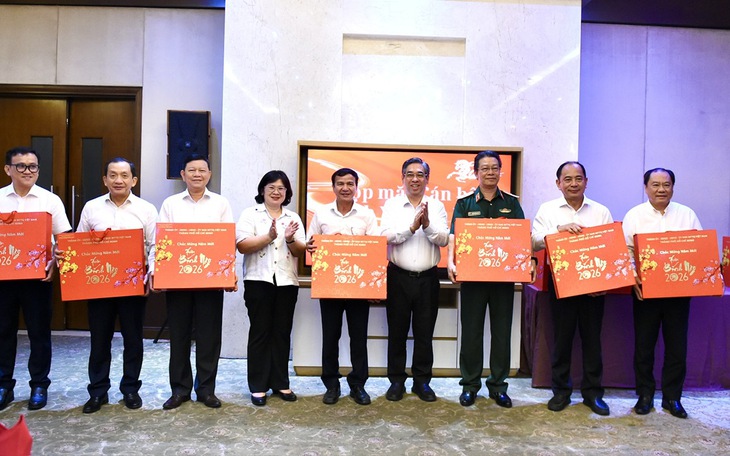 Phó bí thư Nguyễn Phước Lộc dự ngày hội 'Xuân đoàn kết - Tết nghĩa tình' cùng bà con Côn Đảo - Ảnh 5.