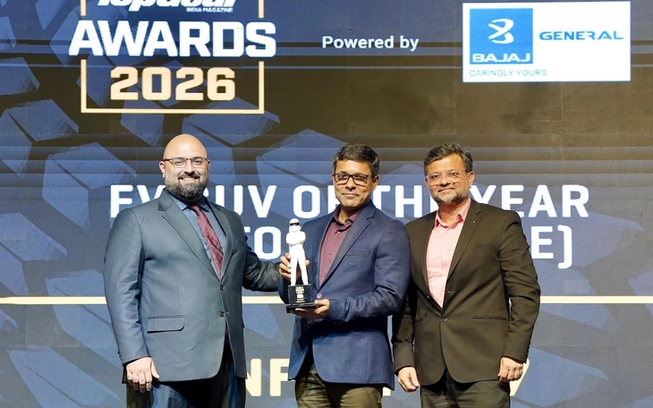 VinFast 'lì xì' lớn: Miễn phí sạc ô tô 3 năm, đổi pin xe máy hơn 2 năm - Ảnh 2.