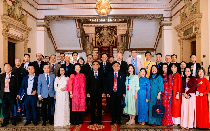 Kiều hối là dòng vốn của niềm tin, tình cảm dành cho TP.HCM - Ảnh 2.