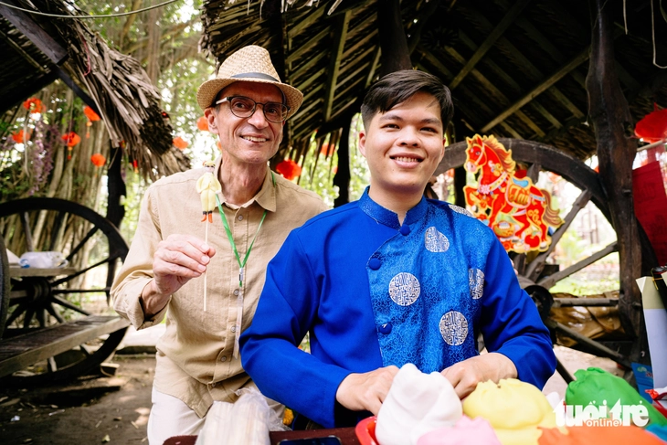 Tổng lãnh sự các nước du xuân, ấn tượng văn hóa Tết cổ truyền của Việt Nam - Ảnh 15.