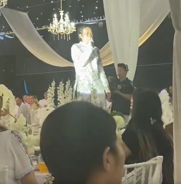 Hoài Linh - Ảnh 2.