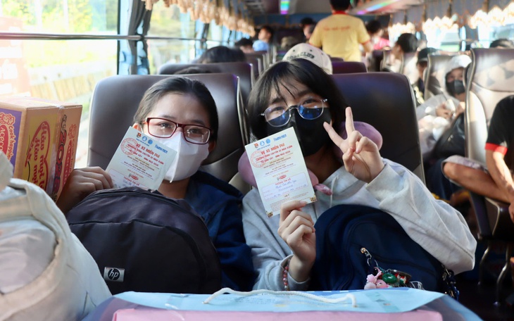 Chuyến xe ân tình mùa xuân - Ảnh 2.