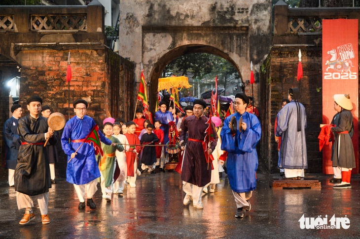 Tái hiện Lễ Mở cửa Ô, mở đầu mùa xuân Thăng Long, Hà Nội - Ảnh 4.