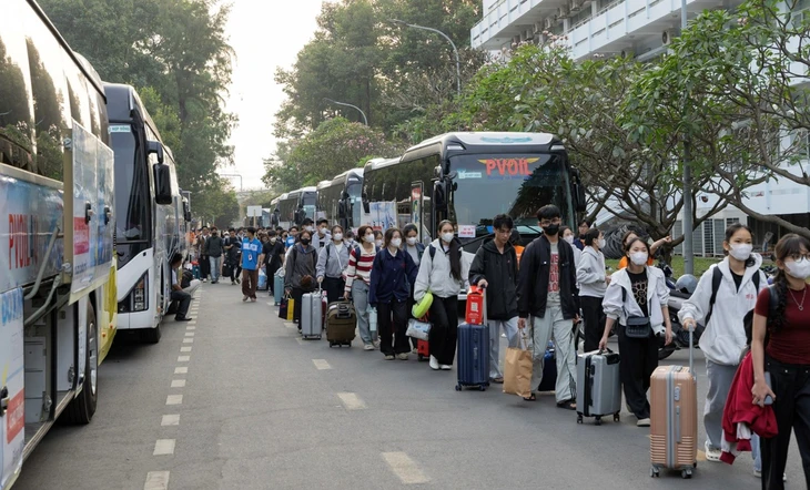 chuyến xe nghĩa tình - Ảnh 2.