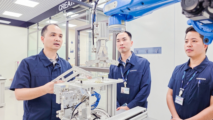 Lãnh đạo người Việt tại 'không gian sáng tạo' Samsung - Ảnh 2.