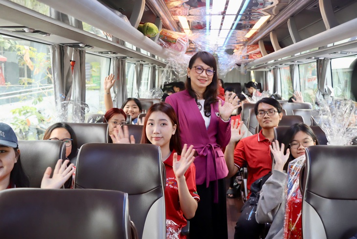 'Hành trình mùa xuân' đưa 204 học sinh, sinh viên về quê đón Tết Bính Ngọ 2026 - Ảnh 7.