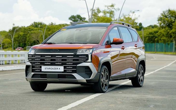 Hyundai Stargazer 2026 chạy thử ở Việt Nam: Giá dự kiến từ 500 triệu, màn lớn, có ADAS đấu Xpander - Ảnh 2.