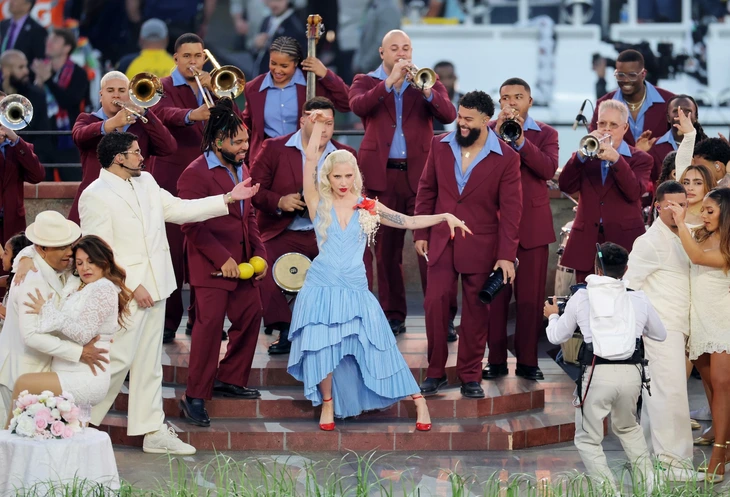 Bad Bunny - Ảnh 5.