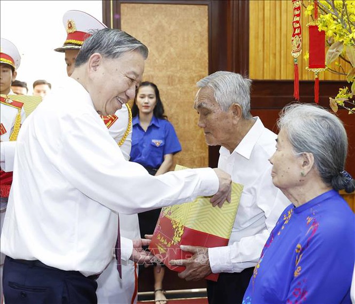 Tổng Bí thư Tô Lâm chúc Tết Đảng bộ, chính quyền, nhân dân Tây Ninh - Ảnh 2.