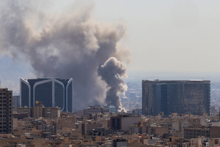 Iran tấn công 27 căn cứ quân sự của Mỹ - Ảnh 1. Iran - Ảnh 1.