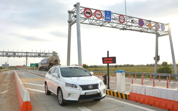 Thu phí 5 đoạn tuyến đường cao tốc Bắc - Nam từ 22h ngày 2-3 - Ảnh 2.