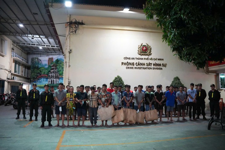 công an TP.HCM - Ảnh 2.