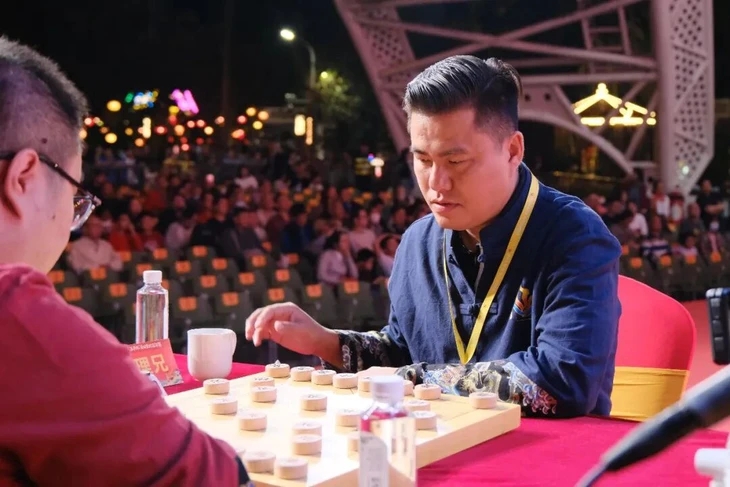 Làng cờ Trung Quốc mong Lại Lý Huynh 'năm nào cũng được đặc cách dự giải' - Ảnh 1.