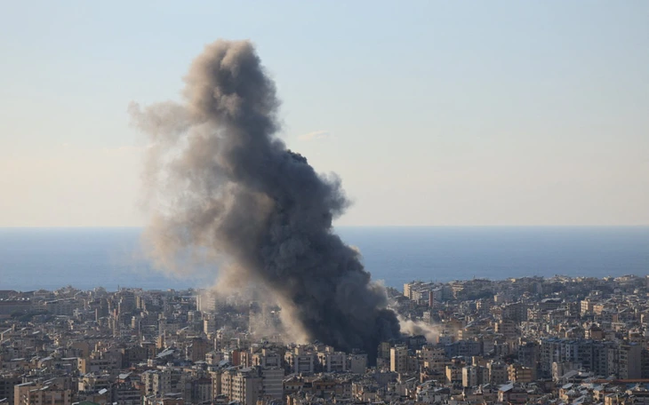 Iran tuyên bố các nước trục xuất đại sứ Mỹ, Israel sẽ được tự do qua eo biển Hormuz - Ảnh 1.