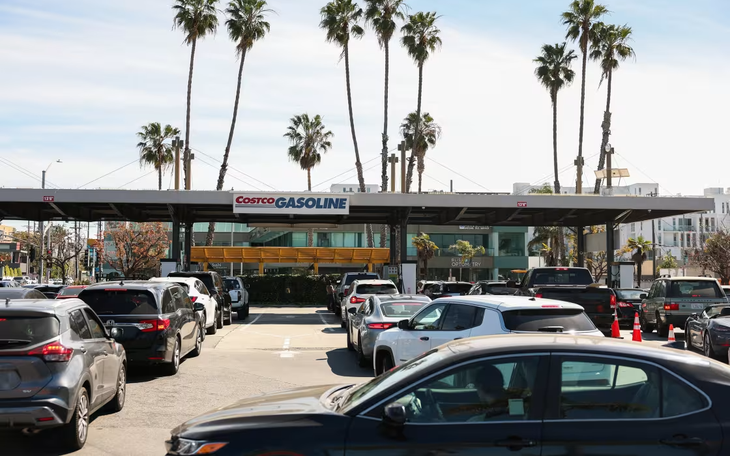 Cuộc chiến của ông Trump trở thành rủi ro kinh tế mới của thế giới - Ảnh 3.