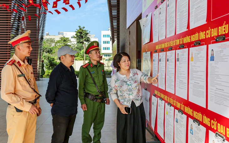 Công an TP.HCM kiểm tra 100% điểm bầu cử, lập phương án bảo vệ thùng phiếu khi có sự cố - Ảnh 2.