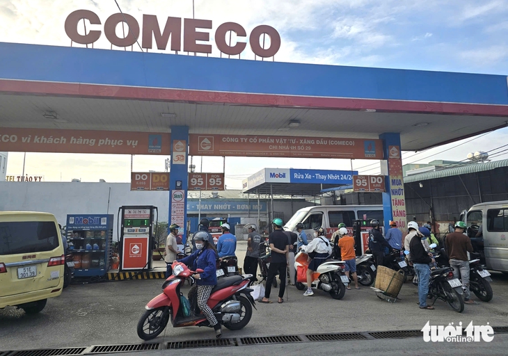 Sở Công Thương TP.HCM: Nguồn cung đảm bảo, giá xăng Việt Nam vẫn thấp hơn nhiều nước trong khu vực - Ảnh 2.