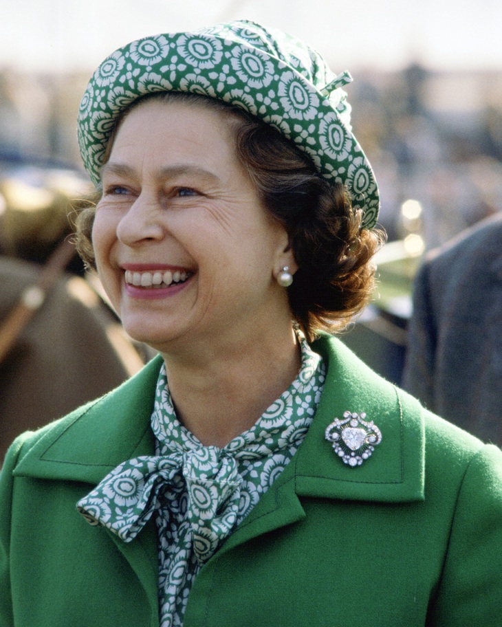 Viên kim cương lớn nhất thế giới đã hiện diện ở hoàng gia Anh như thế nào? - Ảnh 8.