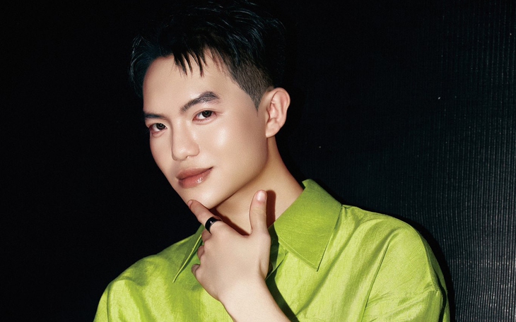 Từ phục trang ‘Gái già lắm chiêu’ đến giấc mơ Paris của Nguyễn Phúc Tuấn - Ảnh 16.