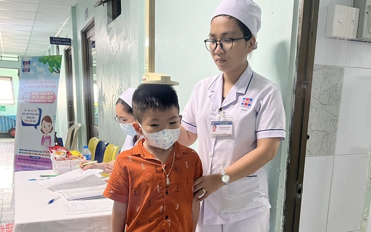 Việt Nam thuộc nhóm 30% quốc gia có chiều cao trung bình thấp nhất thế giới - Ảnh 3.