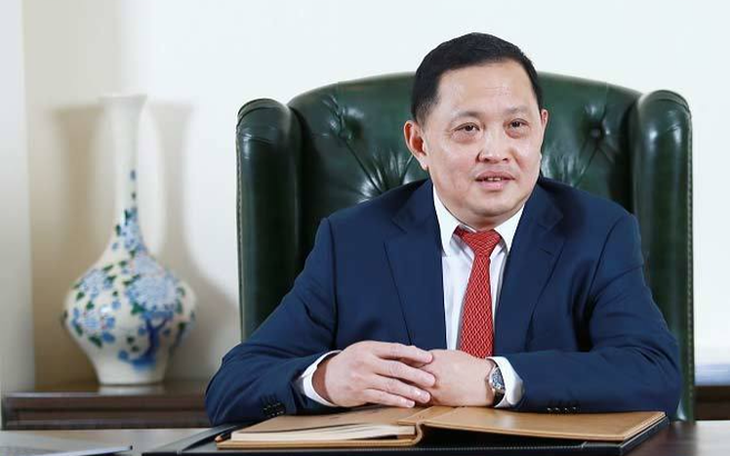 Loạt cổ phiếu lớn 'nhuộm tím' sau thông tin ‘bắt đáy’ của sếp doanh nghiệp và người nhà - Ảnh 2.