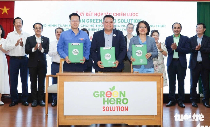 Mỗi năm thế giới lãng phí 1,3 tỉ tấn thực phẩm - Ảnh 2.