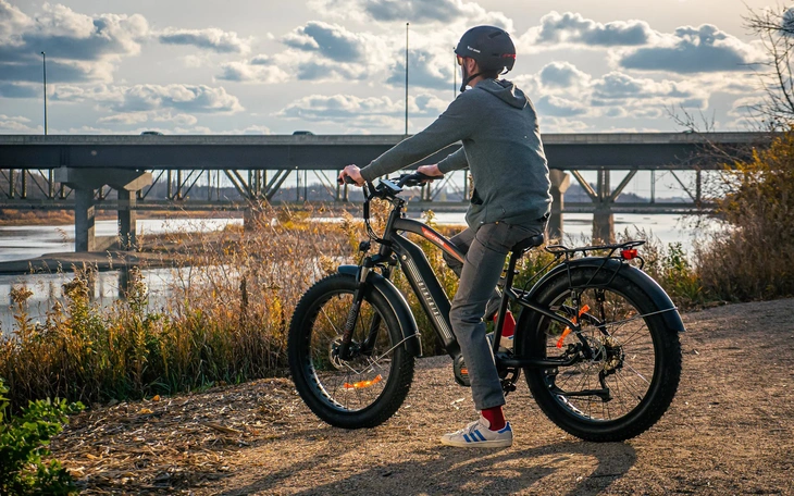 Người dân TP.HCM hào hứng trải nghiệm xe đạp điện công cộng miễn phí - Ảnh 10.