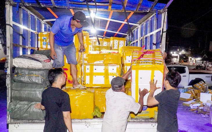 Nông dân miền Tây xoay xở với chi phí tăng - Ảnh 2.