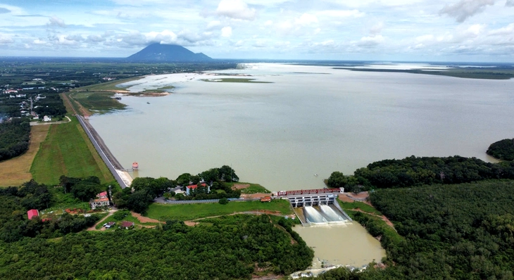 TP.HCM đặt mục tiêu lọt top 5 tỉnh thành đứng đầu về chỉ số cải cách hành chính - Ảnh 3.
