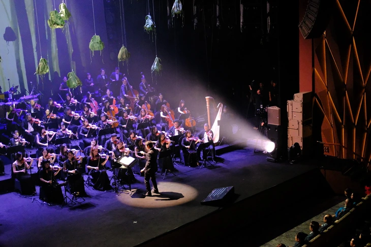 Concert Mùa chim én bay của Vũ Thắng Lợi ca ngợi những ‘trái tim Việt Nam’ - Ảnh 2.