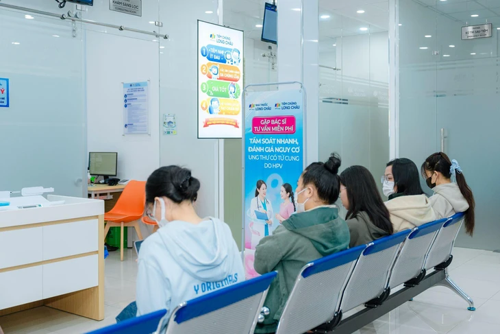 Chặn nguy cơ ung thư cổ tử cung từ sớm: Long Châu tầm soát HPV miễn phí cho cộng đồng - Ảnh 2.