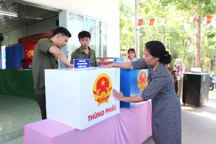 Mong nhiều thay đổi tích cực trên quê hương mình - Ảnh 1. bầu cử - Ảnh 1.