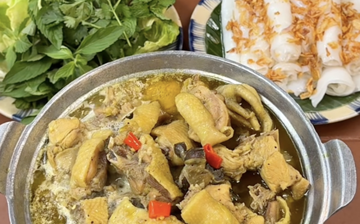 Ba cách nấu lẩu gà lá é Phú Yên: Ngọt thịt, dậy hương lá é - Ảnh 6.