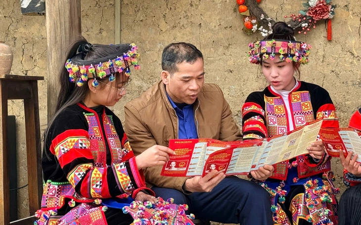 Khoảng 22.000 sinh viên ký túc xá Đại học Quốc gia TPHCM lần đầu đi bầu cử - Ảnh 9.