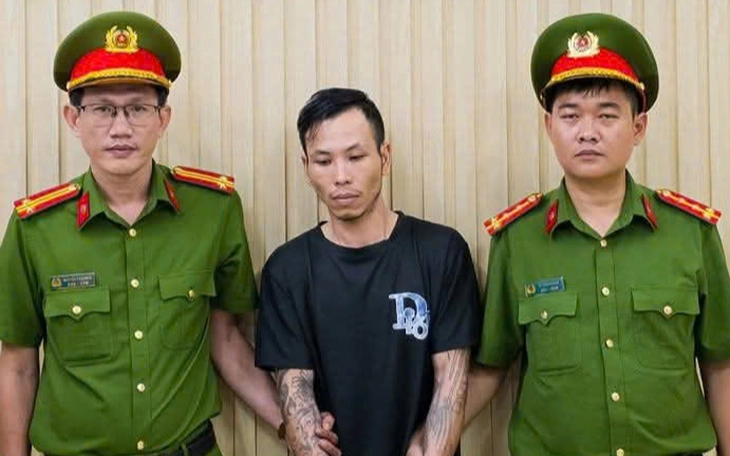 Bắt hai người đi xe bán tải chặn đầu xe máy, đánh người giữa đường ở Bình Tân - Ảnh 3.