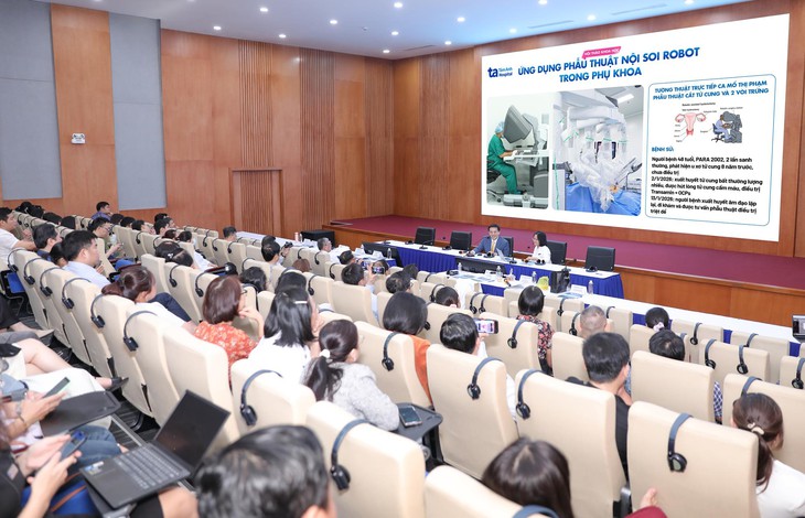 Huấn luyện phẫu thuật robot cho gần 200 bác sĩ - Ảnh 4.