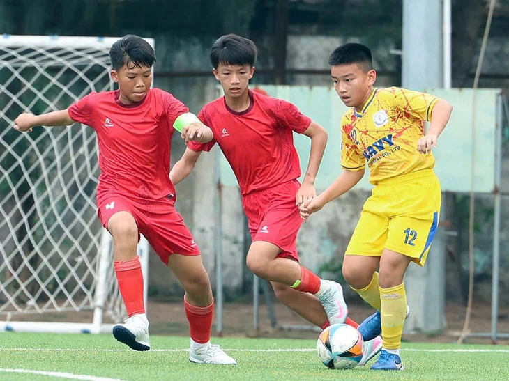 Bóng đá TP.HCM quyết liệt săn tìm tài năng trẻ - Ảnh 2.