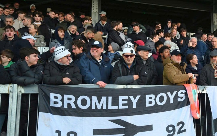 Igor Tudor của Tottenham bối rối  vì nhầm trợ lý là HLV Liverpool - Ảnh 2.