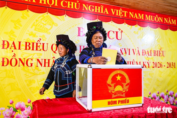 Đồng bào vùng biên cương rộn ràng trong ngày hội non sông - Ảnh 9.