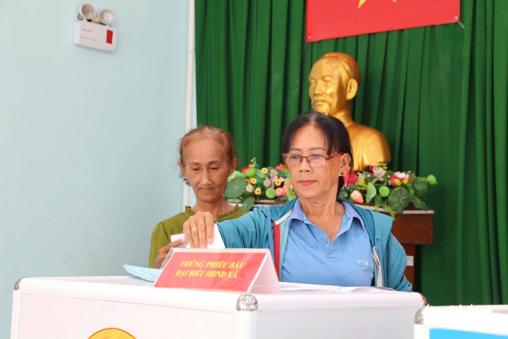 Ngày hội bầu cử ở Cần Giờ cũ: Nhiều lần đi bầu, lần nào cũng xúc động - Ảnh 9.