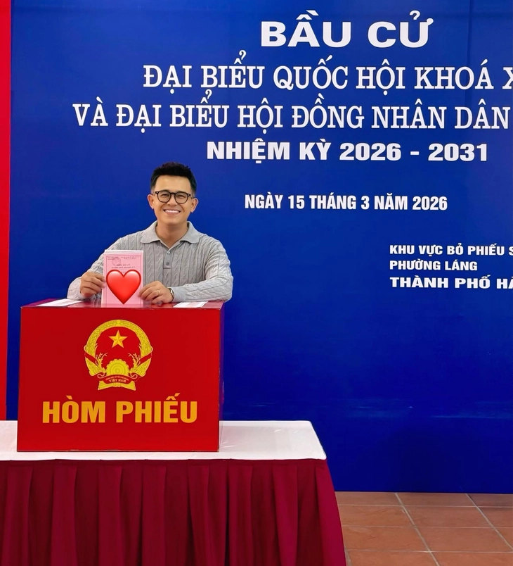 Nghệ sĩ thực hiện quyền công dân trong ngày bầu cử - Ảnh 16. bầu cử - Ảnh 15.